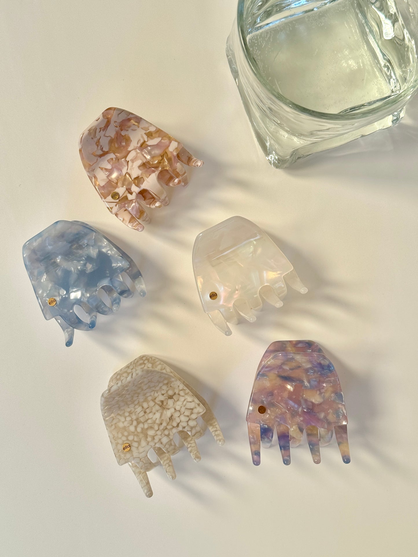 Weiß Gepunktet,  Lavender,  Pearl White,  Azur Blau, 
Speckled Rosé