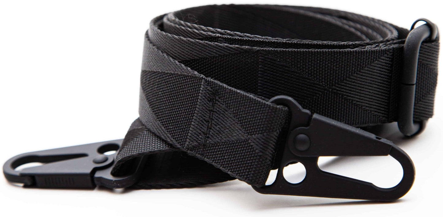 ella cases - Handykette breites Band breiter Gurt mit Muster in schwarz mit schwarzen Karabinern - Länge verstellbar und abnehmbar
